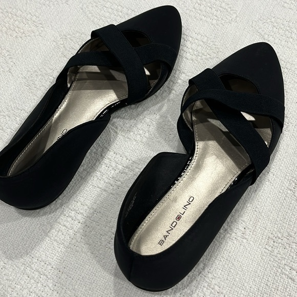 Bandolino black flats, pointed toe,‎ crisscross strap women’s 9.5 shoes 9 1/2 - Picture 3 of 9